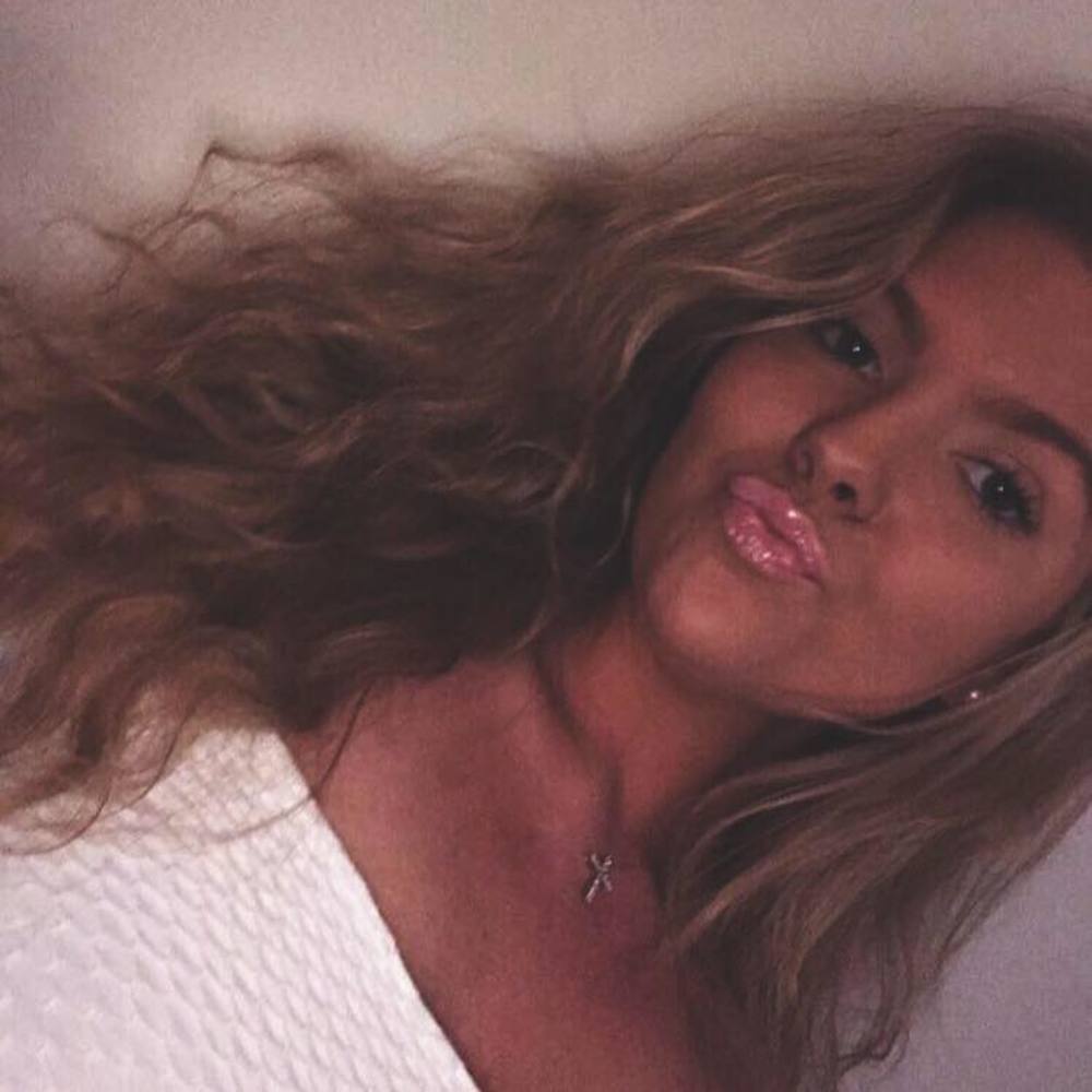 Meet your Posher, Hayley